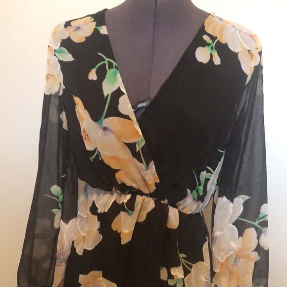 Maxi long sleeve floral dress - Picture 2 of 4